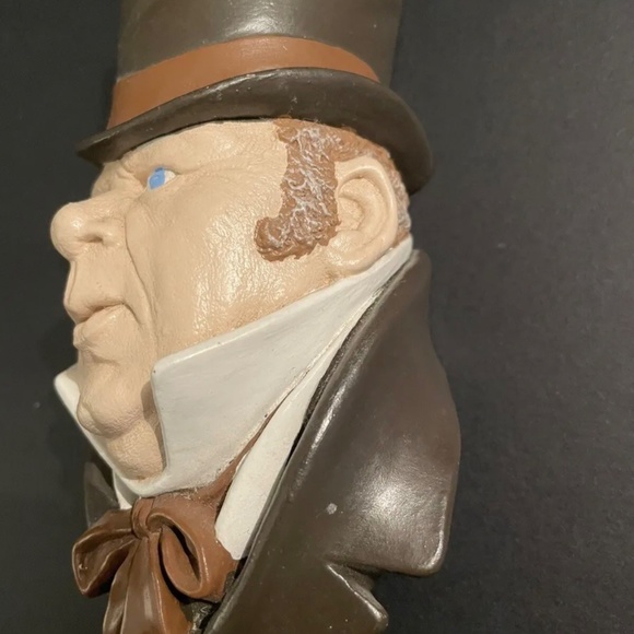 A Plaster Head Distinguished Gentleman - Picture 5 of 5